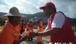 环卫工免费吃瓜,环卫工人免费享瓜，传递城市温情